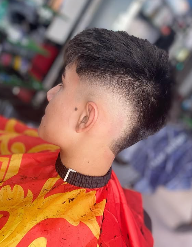 Ejemplo de Corte Jubilado en Dennis Imperial Barber
