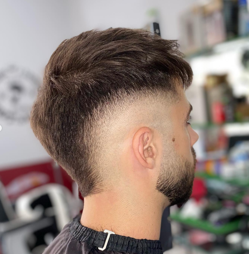 Ejemplo de Lavado en Dennis Imperial Barber